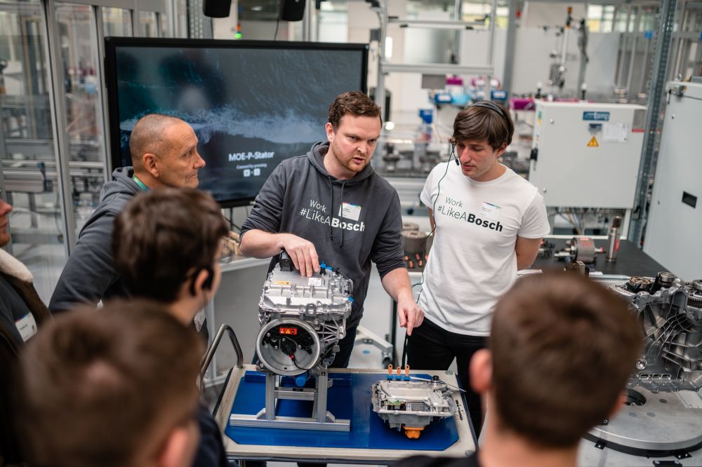 Vysokoškolští studenti na patnáctém ročníku akce „High-Tech Day“