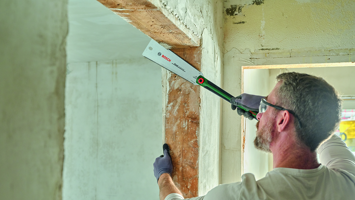 Saws, hammers, screwdrivers, and much more: Bosch expands hand tool range for DIYers up to 100 products