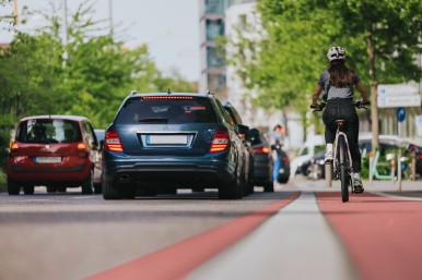 Sicherer unterwegs auf dem eBike im Straßenverkehr