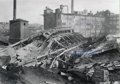 Bosch-Werk Feuerbach: Zerstörtes Metallwerk nach Bombenangriff, 1944