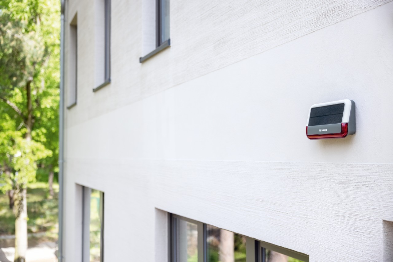 The new outdoor siren from Bosch Smart Home - Bosch Media Service