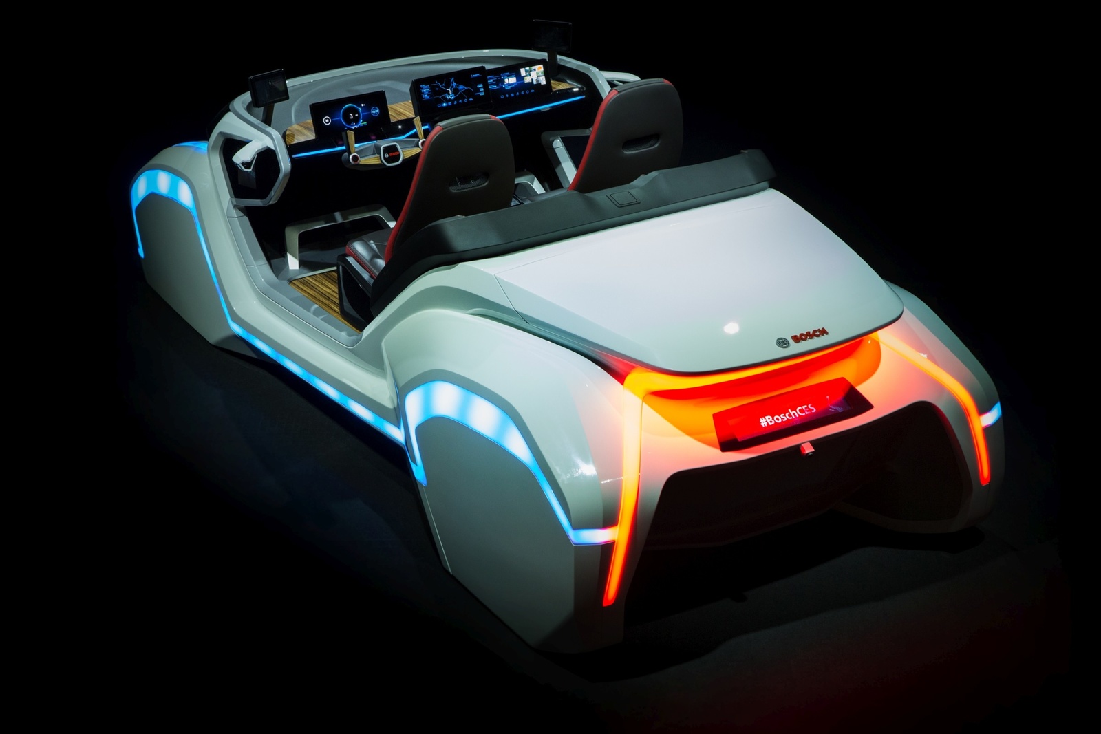 Bosch-Konzeptfahrzeug auf der CES 2017