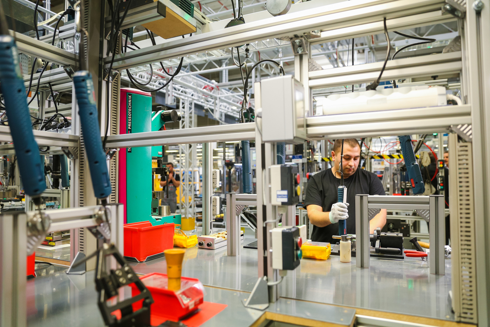 Bosch Power Tools achieves production record - Bosch Media Service