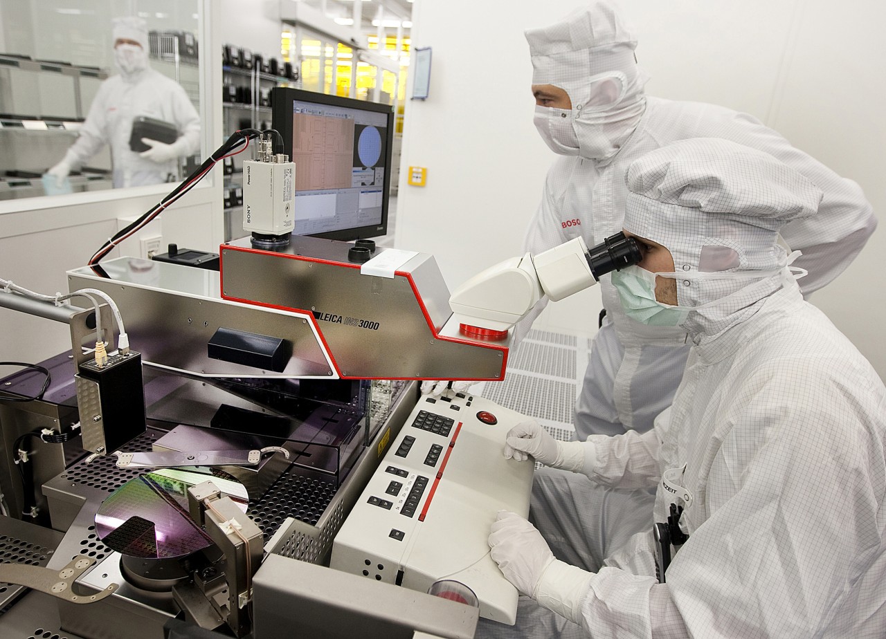 Wafer Production In The New Bosch Semiconductor Fab Bosch Media Service