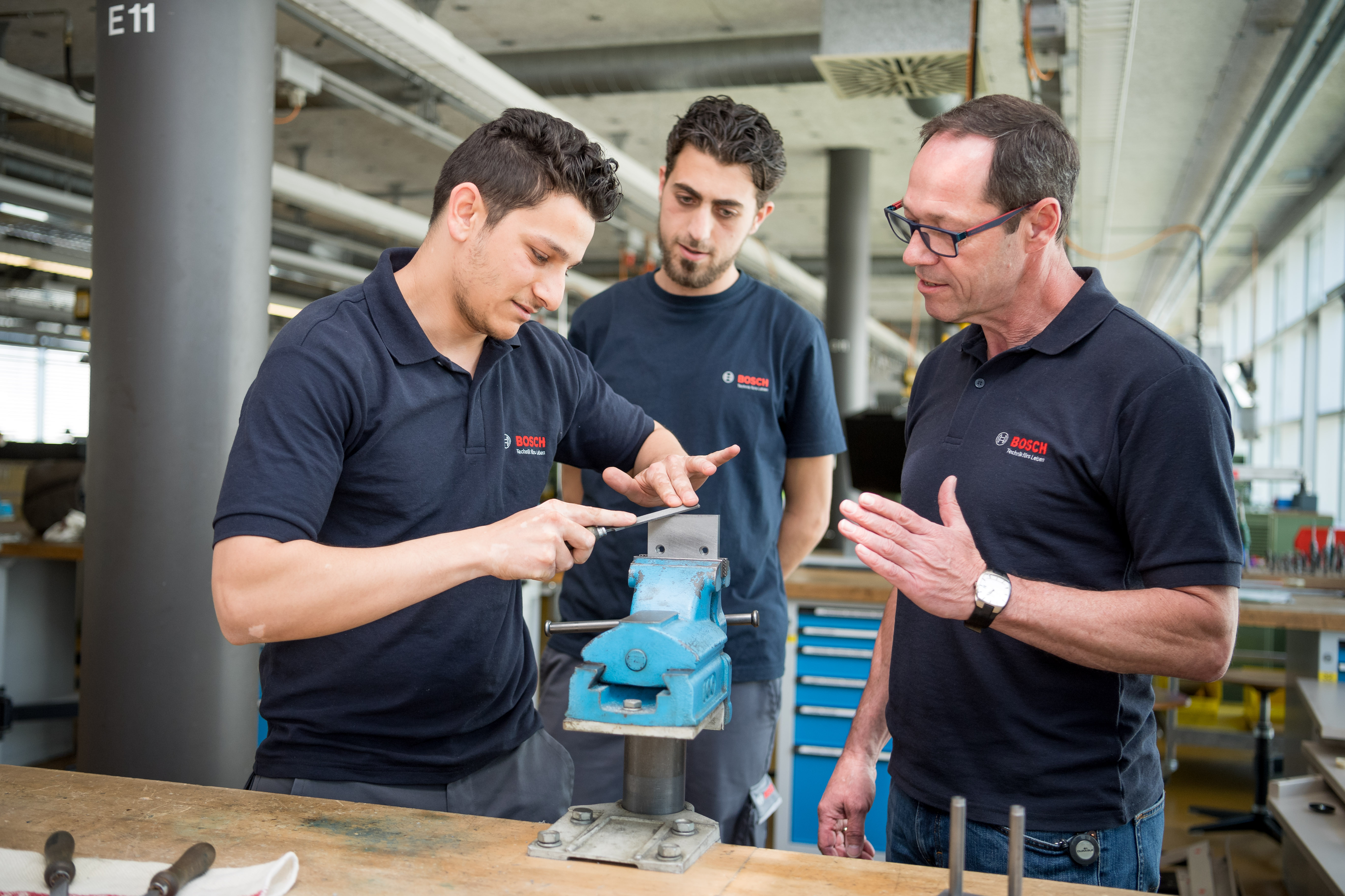 Vom Ankommen bis zum Schritt auf den Arbeitsmarkt Bosch Media