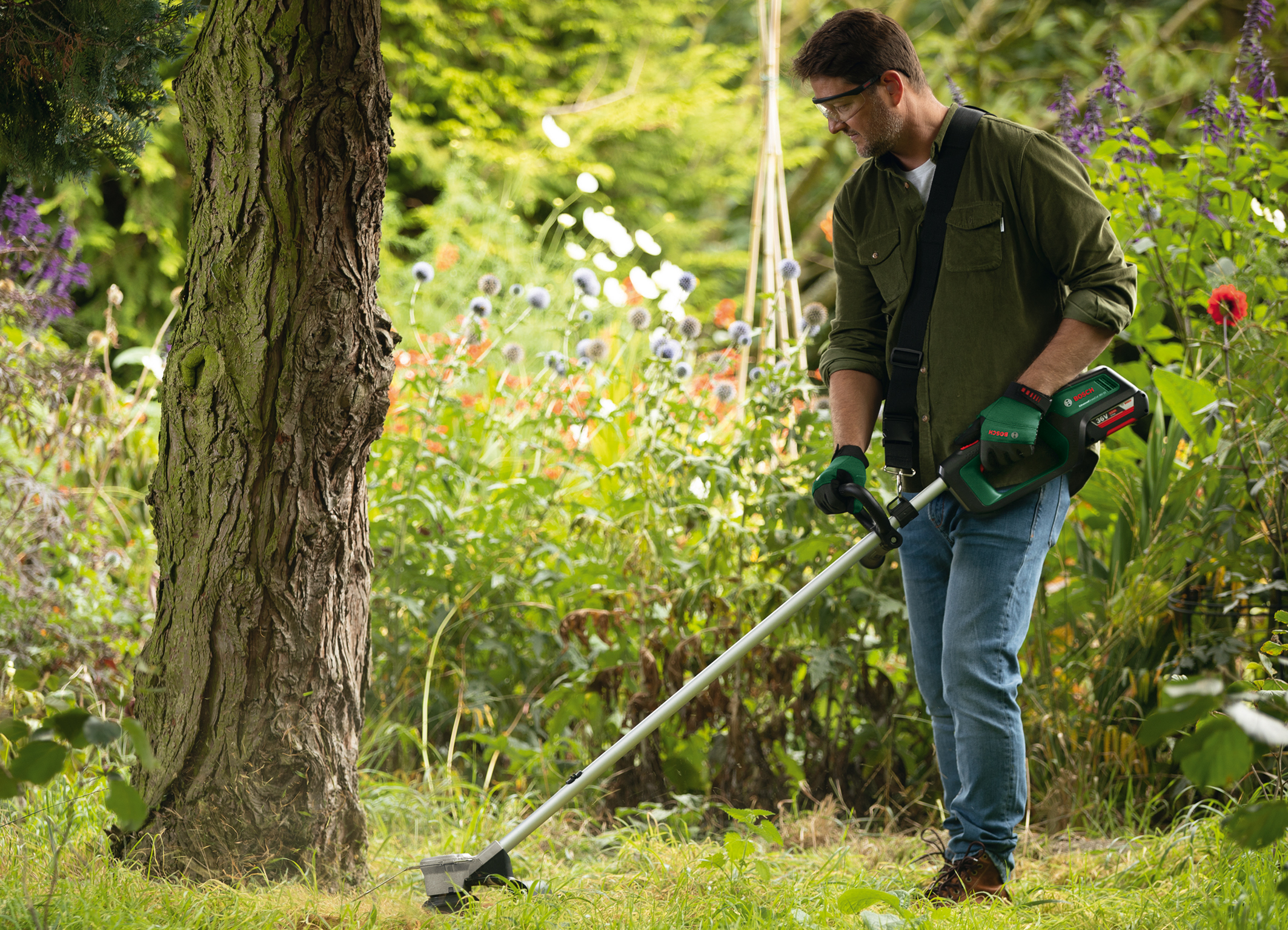 Start the gardening season with full power AdvancedGrassCut 36V