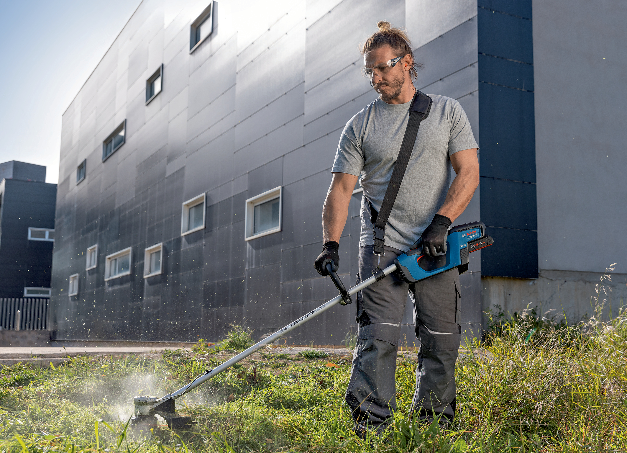 Bosch 18v store cordless strimmer